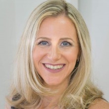 תמונה של צביה שניאק חממי